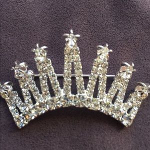 Swarovski crystal crown pin